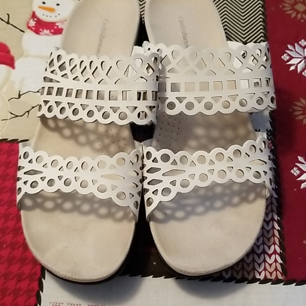 Sandals - Picture 2 of 4